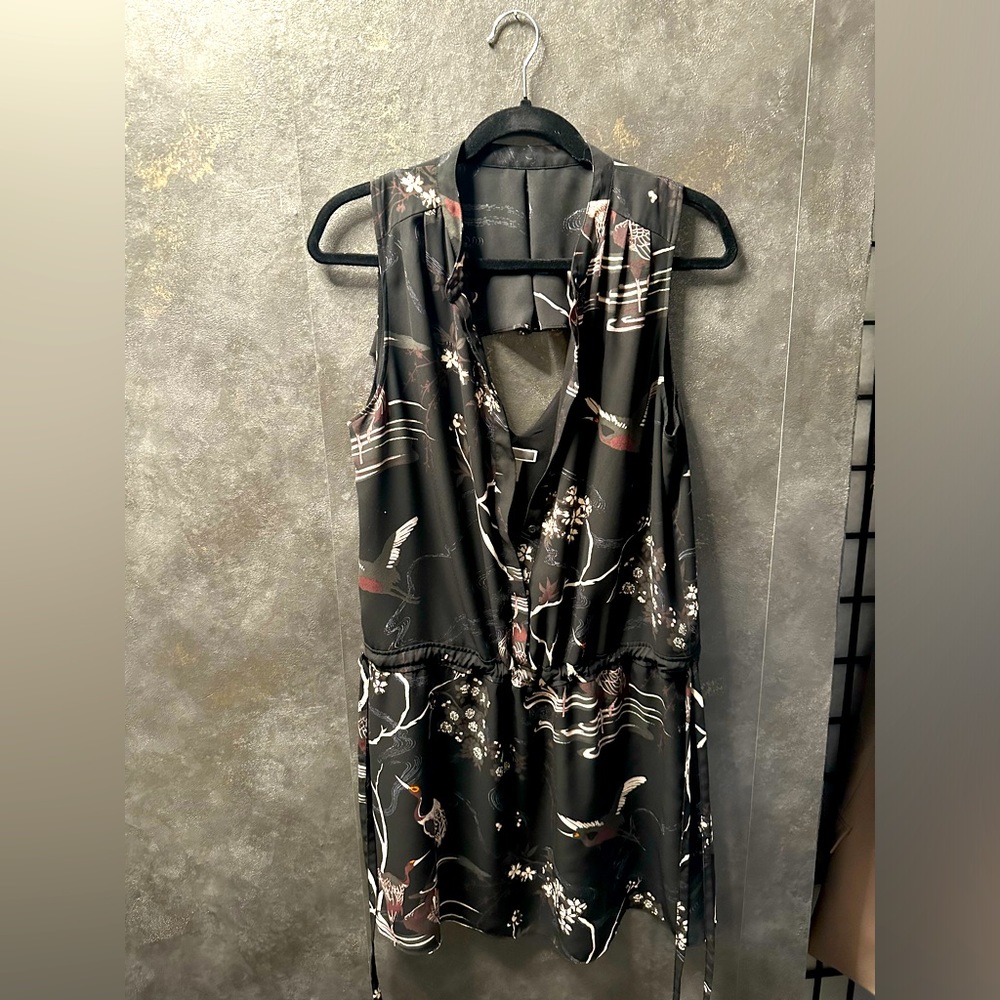 Chelsea28 black sleeveless dress size M